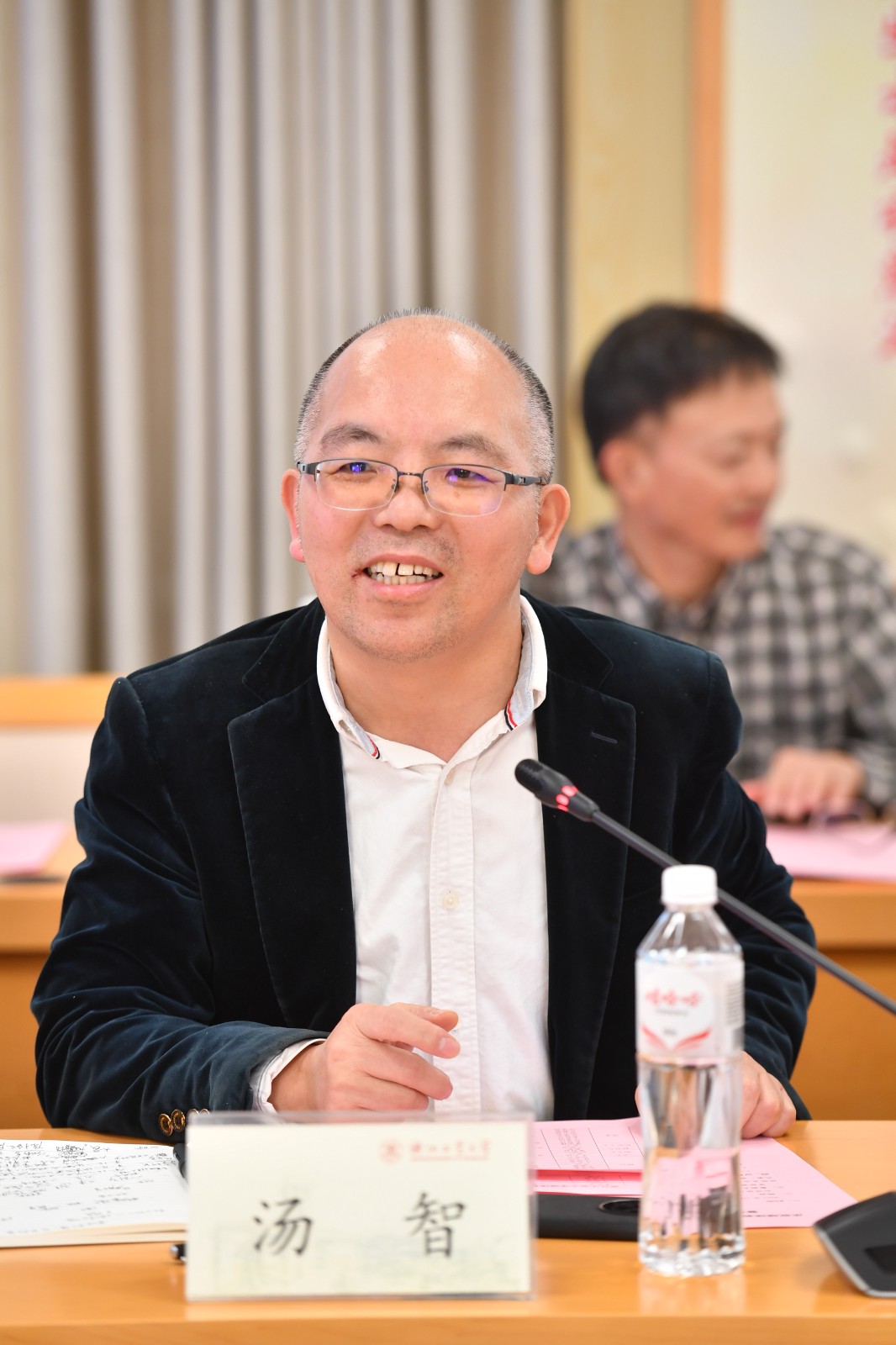 1698119069858010BD96.jpg 汤智讲话_副本.jpg