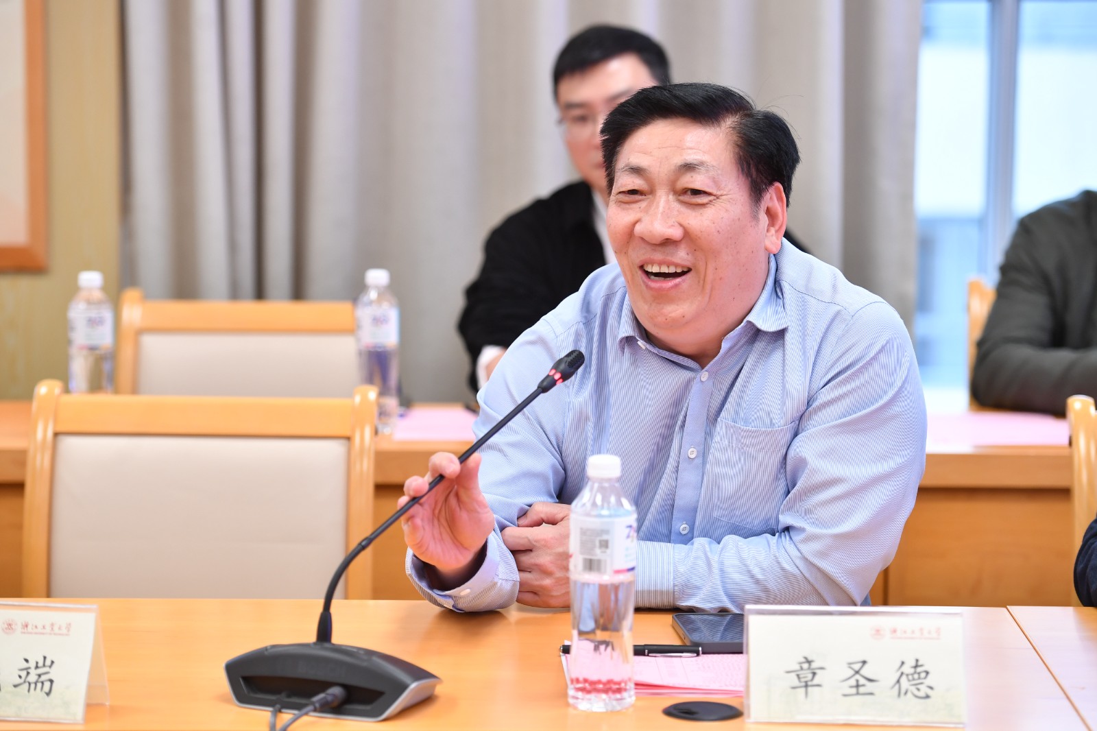 16980535681170374391.jpg 章圣德讲话.JPG
