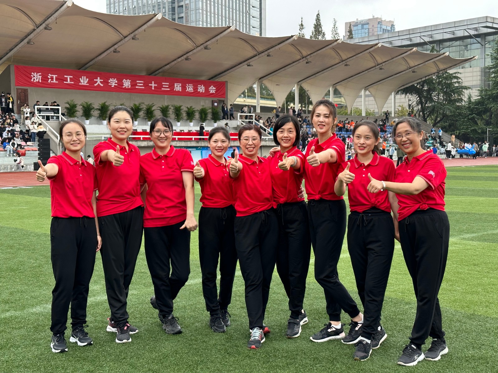 1666924456731454E8C4.jpg 工间舞2.jpg
